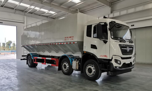 程力牌CL5250ZSL6QX型散裝飼料運(yùn)輸車(chē)